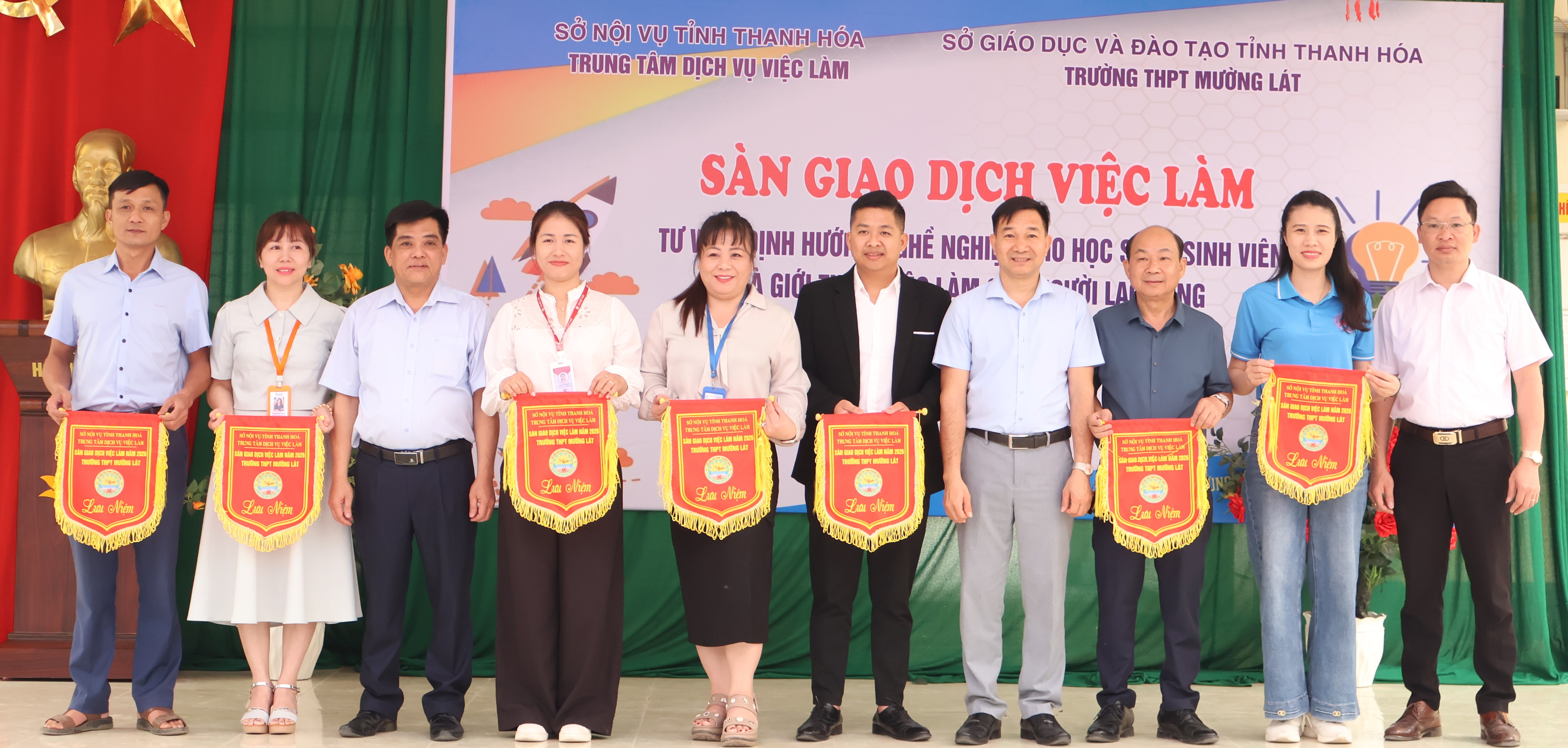  Ja Việt tham gia Sàn giao dịch việc làm tại THPT Mường Lát, Thanh Hóa ngày 11/4/2026